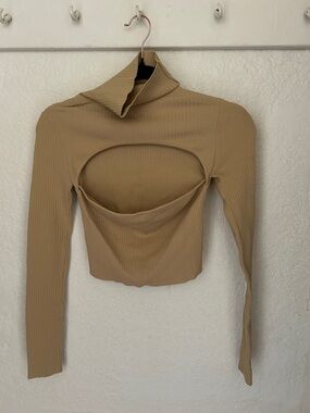 superdown Beige Ribbed Long Sleeve Cutout Crop Top